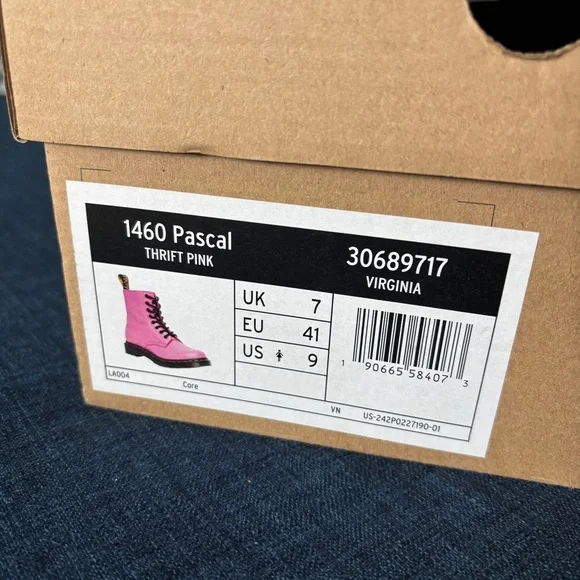 NEW Dr. Martens Air Wair 1460 Pascal Virginia Leather Womens Thrift Pink Fuchsia - Picture 8 of 9